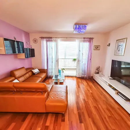 Apartment Azure *close To The Split